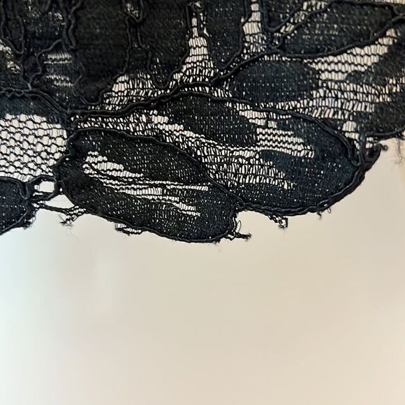 V Christina black lace lined dress. Size medium. - Picture 8 of 8